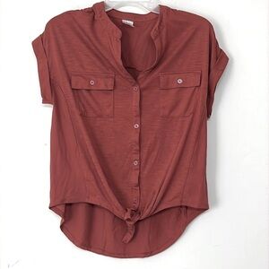 🌞 No Boundaries rust color short sleeves button up pockets tie waist women L